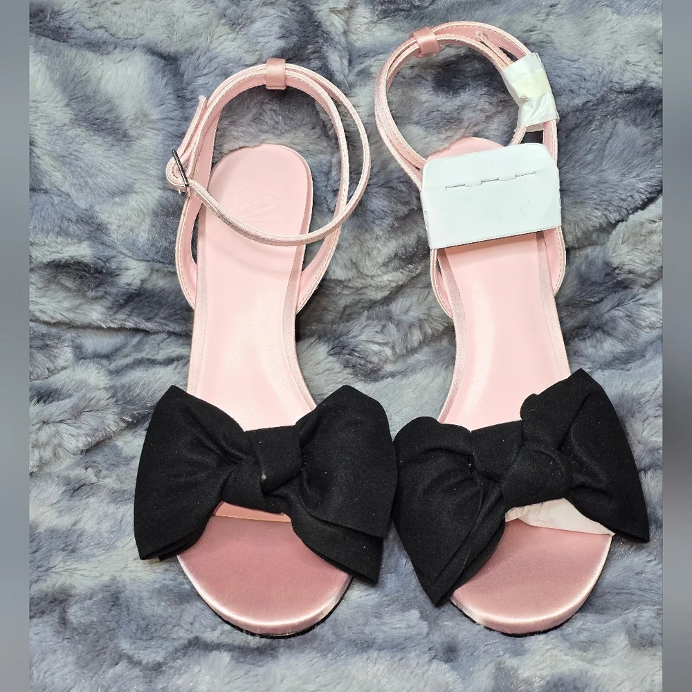 NWB AAJ By Aminah Women's Yahira Lucite Heel Bow Dress Sandals Pink/black Size 9